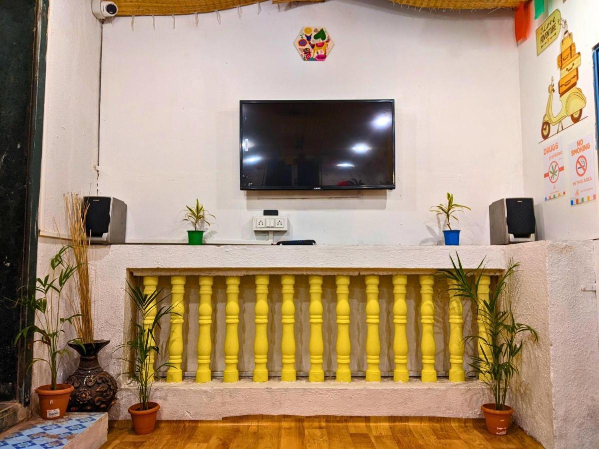 Awaara Backpackers Hostel, Alibag Bagian luar foto