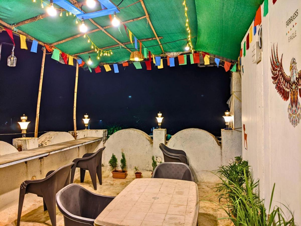 Awaara Backpackers Hostel, Alibag Bagian luar foto
